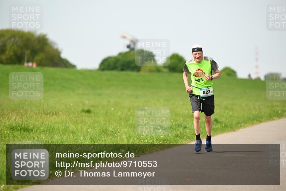 10.05.2026 - 8. Wedeler Halbmarathon Dr. Thomas Lammeyer http://msf.ph/oto/9710553 10.05.2026 12:04:56 Laufen 822 meine-sportfotos.de