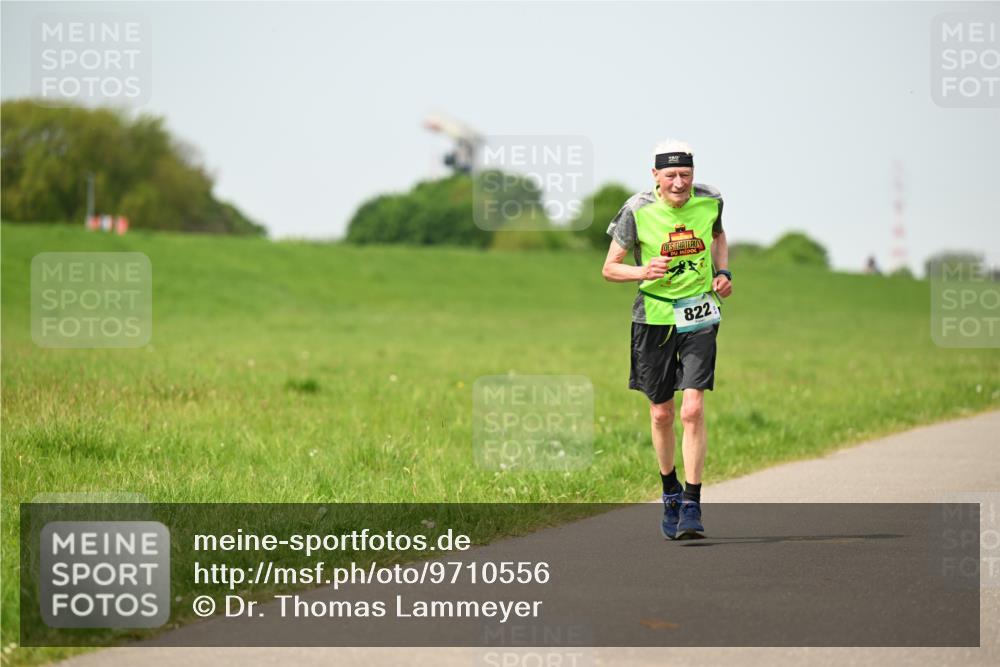 10.05.2026 - 8. Wedeler Halbmarathon Dr. Thomas Lammeyer http://msf.ph/oto/9710556 10.05.2026 12:04:57 Laufen 822 meine-sportfotos.de