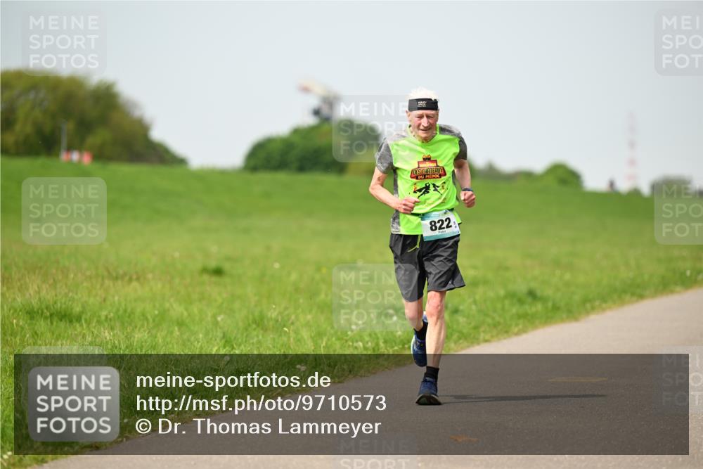 10.05.2026 - 8. Wedeler Halbmarathon Dr. Thomas Lammeyer http://msf.ph/oto/9710573 10.05.2026 12:04:58 Laufen 822 meine-sportfotos.de