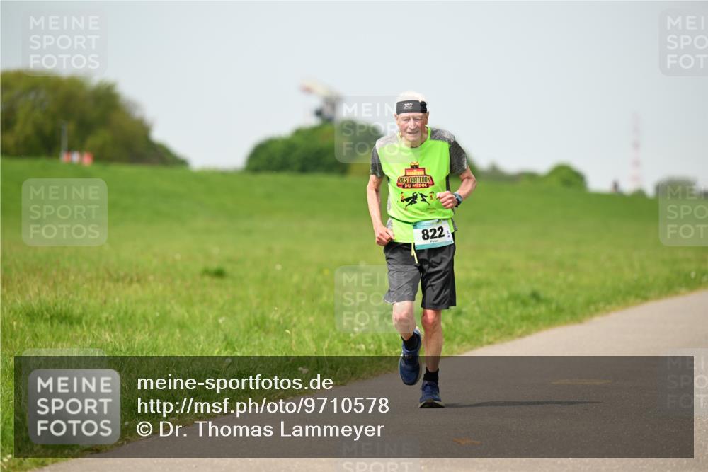 10.05.2026 - 8. Wedeler Halbmarathon Dr. Thomas Lammeyer http://msf.ph/oto/9710578 10.05.2026 12:04:58 Laufen 822 meine-sportfotos.de
