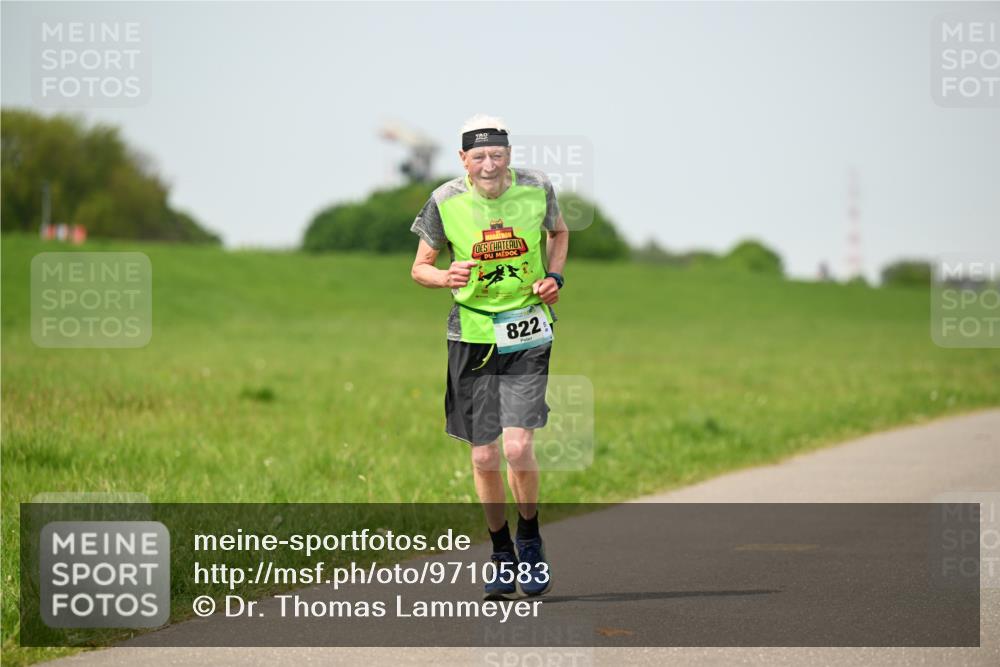 10.05.2026 - 8. Wedeler Halbmarathon Dr. Thomas Lammeyer http://msf.ph/oto/9710583 10.05.2026 12:04:58 Laufen 822 meine-sportfotos.de