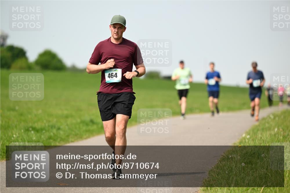 10.05.2026 - 8. Wedeler Halbmarathon Dr. Thomas Lammeyer http://msf.ph/oto/9710674 10.05.2026 12:05:04 Laufen 464 meine-sportfotos.de