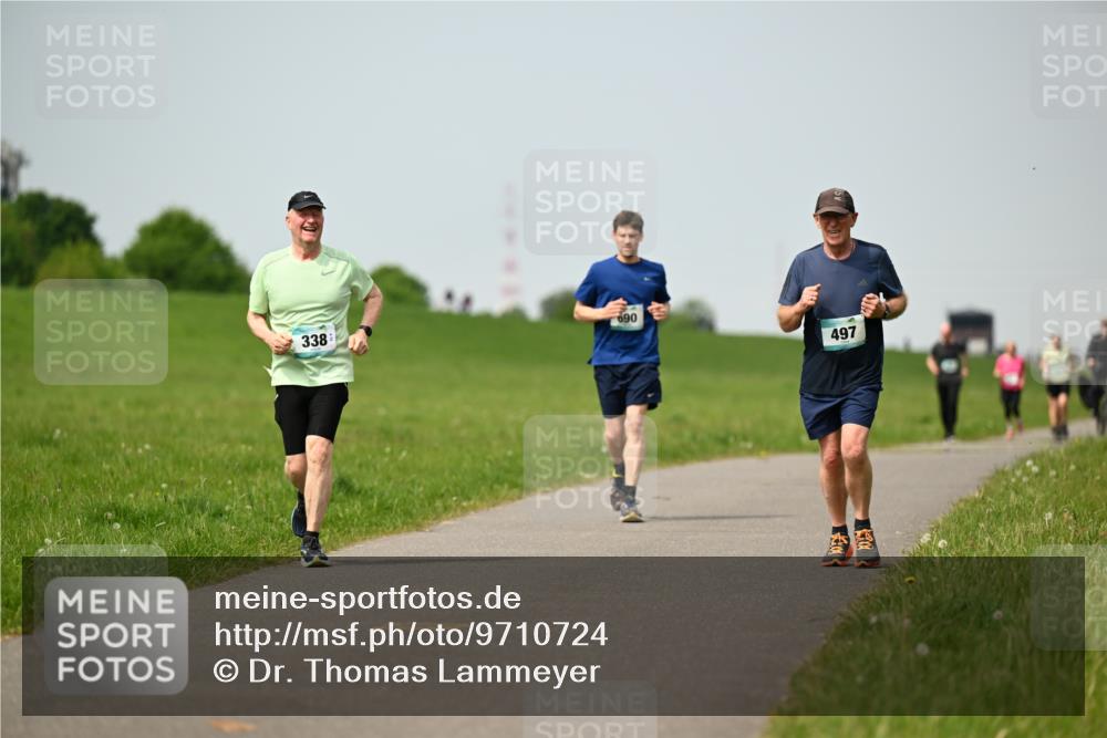 10.05.2026 - 8. Wedeler Halbmarathon Dr. Thomas Lammeyer http://msf.ph/oto/9710724 10.05.2026 12:05:11 Laufen 338, 690, 497 meine-sportfotos.de