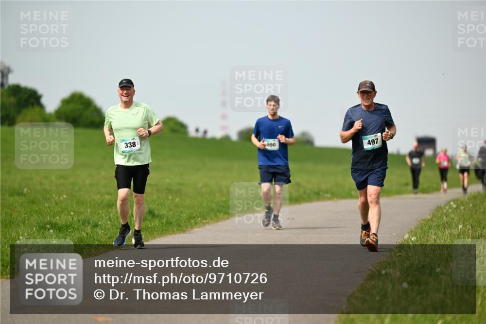 10.05.2026 - 8. Wedeler Halbmarathon Dr. Thomas Lammeyer http://msf.ph/oto/9710726 10.05.2026 12:05:11 Laufen 338, 690, 497 meine-sportfotos.de