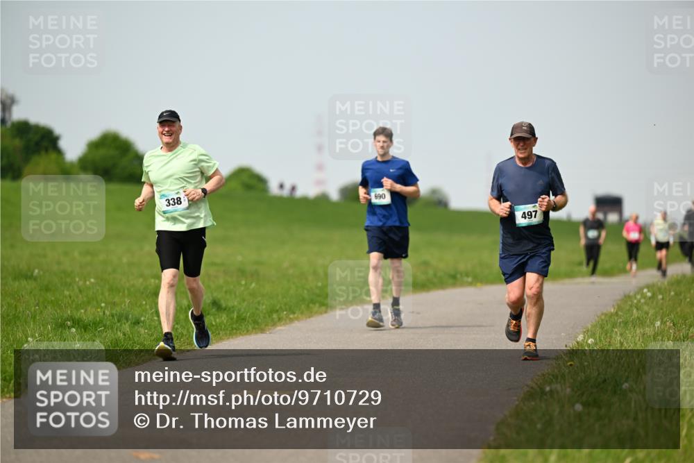 10.05.2026 - 8. Wedeler Halbmarathon Dr. Thomas Lammeyer http://msf.ph/oto/9710729 10.05.2026 12:05:11 Laufen 338, 690, 497 meine-sportfotos.de