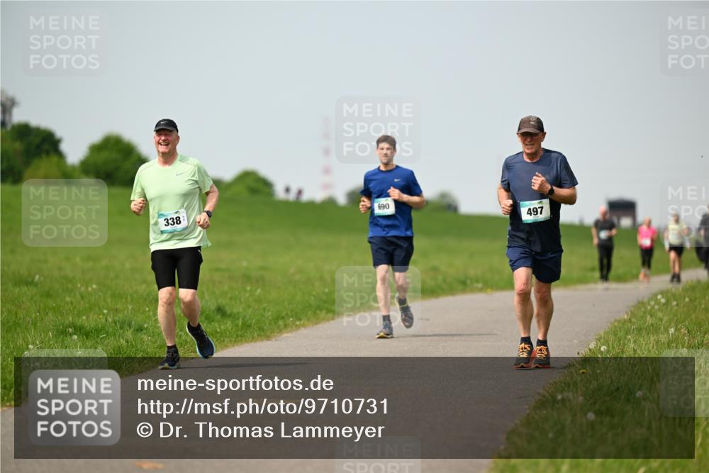 10.05.2026 - 8. Wedeler Halbmarathon Dr. Thomas Lammeyer http://msf.ph/oto/9710731 10.05.2026 12:05:11 Laufen 338, 690, 497 meine-sportfotos.de