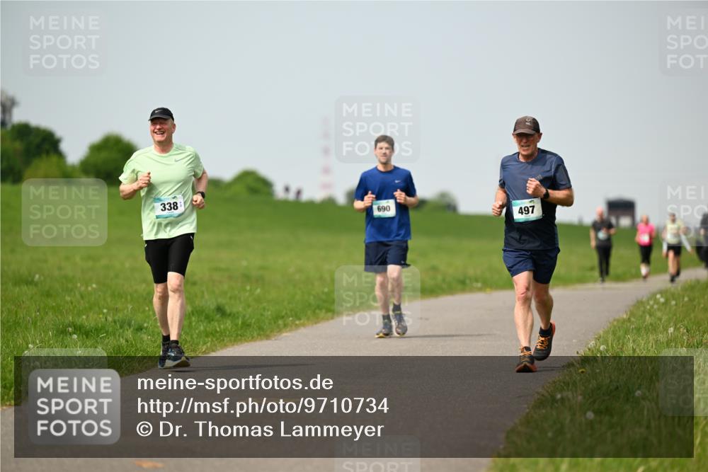 10.05.2026 - 8. Wedeler Halbmarathon Dr. Thomas Lammeyer http://msf.ph/oto/9710734 10.05.2026 12:05:11 Laufen 338, 690, 497 meine-sportfotos.de