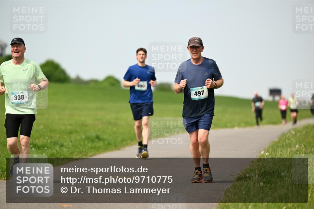 10.05.2026 - 8. Wedeler Halbmarathon Dr. Thomas Lammeyer http://msf.ph/oto/9710775 10.05.2026 12:05:13 Laufen 338, 690, 497 meine-sportfotos.de