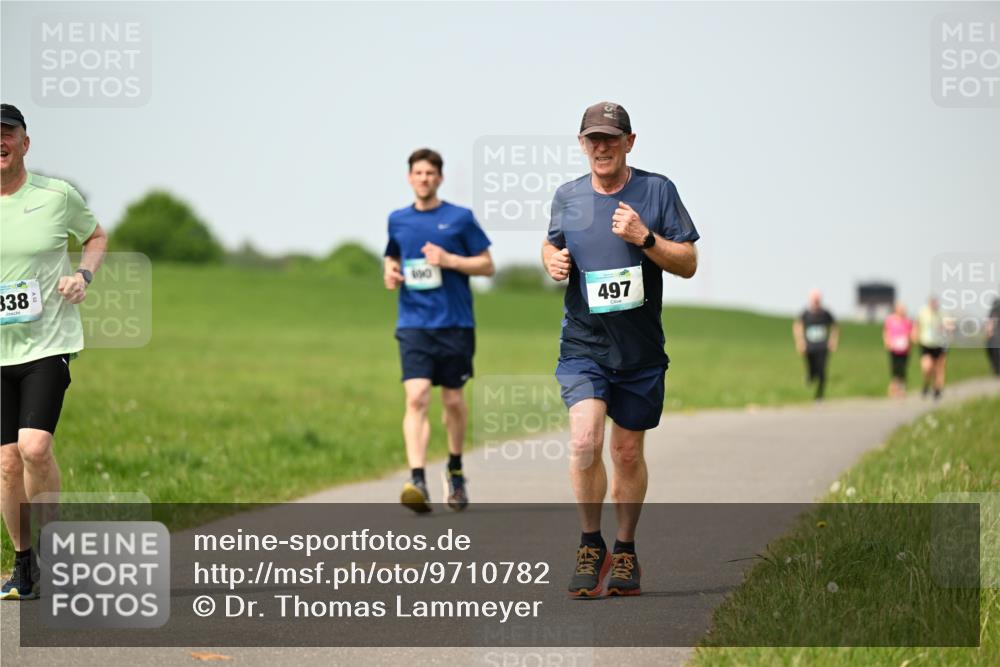 10.05.2026 - 8. Wedeler Halbmarathon Dr. Thomas Lammeyer http://msf.ph/oto/9710782 10.05.2026 12:05:14 Laufen 338, 497 meine-sportfotos.de