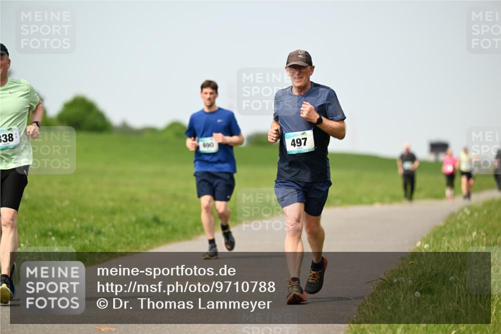 10.05.2026 - 8. Wedeler Halbmarathon Dr. Thomas Lammeyer http://msf.ph/oto/9710788 10.05.2026 12:05:14 Laufen 690, 497 meine-sportfotos.de