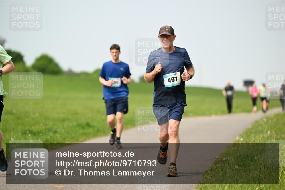 10.05.2026 - 8. Wedeler Halbmarathon Dr. Thomas Lammeyer http://msf.ph/oto/9710793 10.05.2026 12:05:14 Laufen 497 meine-sportfotos.de