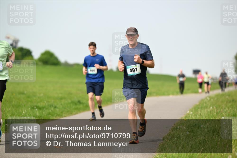 10.05.2026 - 8. Wedeler Halbmarathon Dr. Thomas Lammeyer http://msf.ph/oto/9710799 10.05.2026 12:05:15 Laufen 497 meine-sportfotos.de
