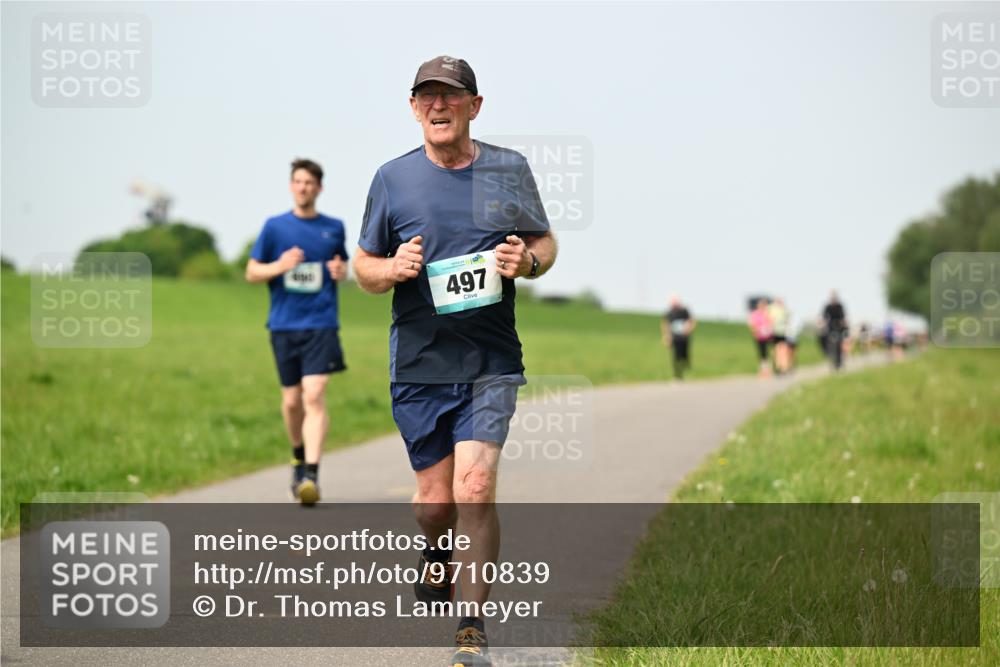 10.05.2026 - 8. Wedeler Halbmarathon Dr. Thomas Lammeyer http://msf.ph/oto/9710839 10.05.2026 12:05:17 Laufen 497 meine-sportfotos.de