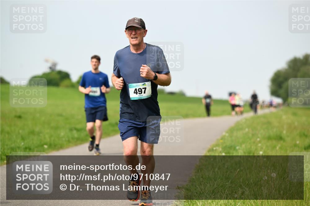 10.05.2026 - 8. Wedeler Halbmarathon Dr. Thomas Lammeyer http://msf.ph/oto/9710847 10.05.2026 12:05:17 Laufen 497 meine-sportfotos.de