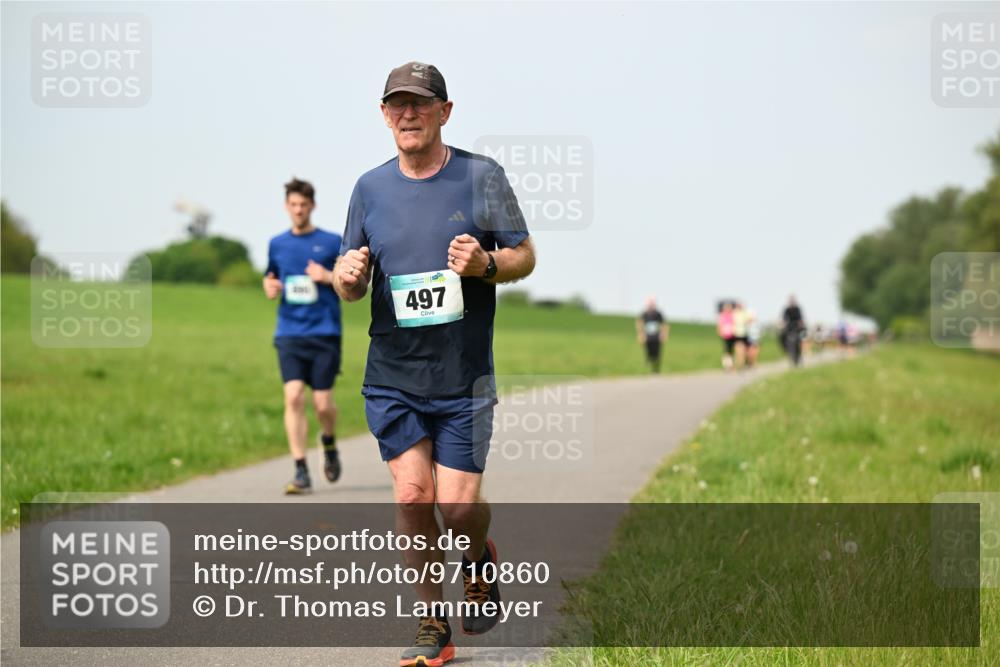 10.05.2026 - 8. Wedeler Halbmarathon Dr. Thomas Lammeyer http://msf.ph/oto/9710860 10.05.2026 12:05:18 Laufen 497 meine-sportfotos.de