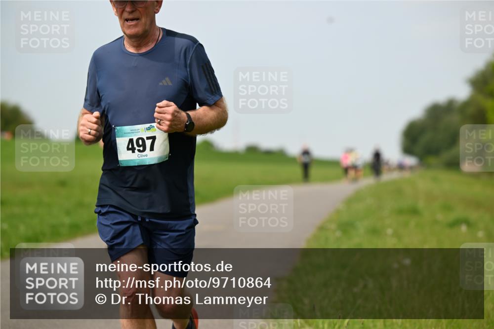10.05.2026 - 8. Wedeler Halbmarathon Dr. Thomas Lammeyer http://msf.ph/oto/9710864 10.05.2026 12:05:19 Laufen 497 meine-sportfotos.de