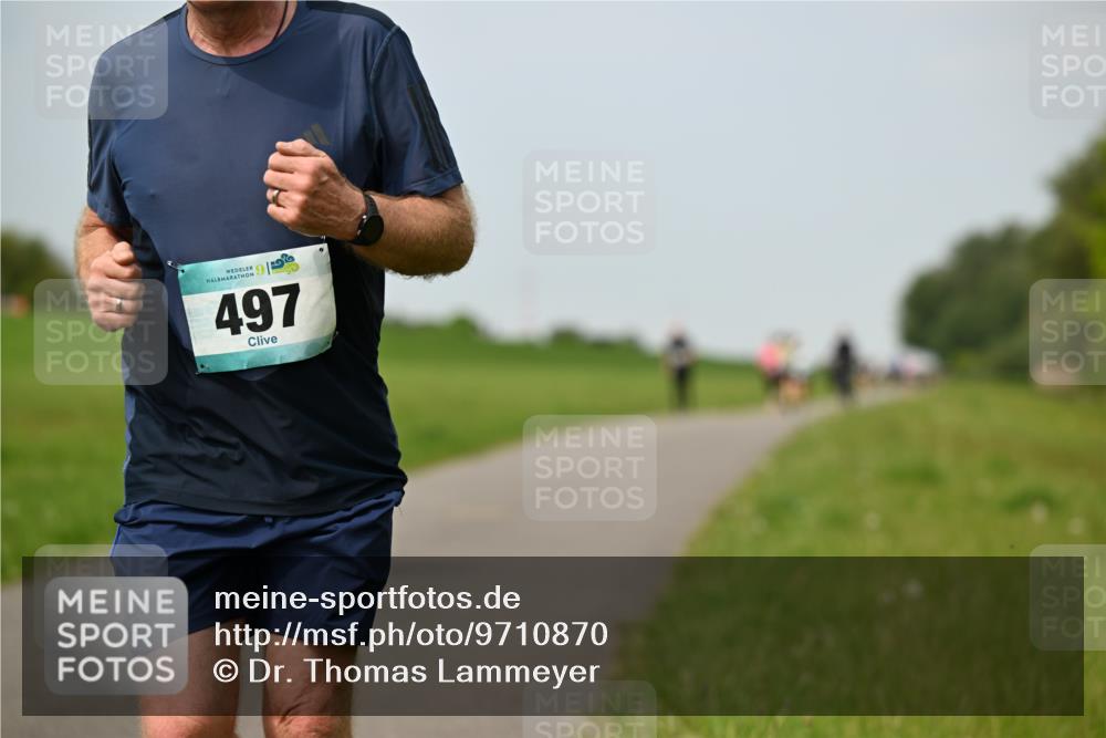 10.05.2026 - 8. Wedeler Halbmarathon Dr. Thomas Lammeyer http://msf.ph/oto/9710870 10.05.2026 12:05:20 Laufen 497 meine-sportfotos.de