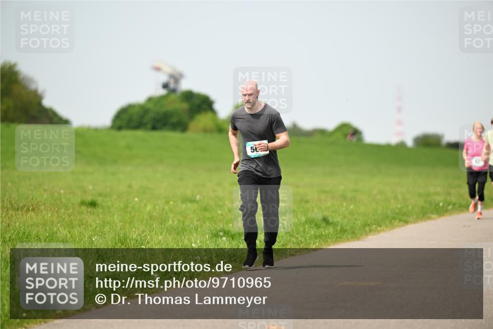 10.05.2026 - 8. Wedeler Halbmarathon Dr. Thomas Lammeyer http://msf.ph/oto/9710965 10.05.2026 12:05:32 Laufen  meine-sportfotos.de