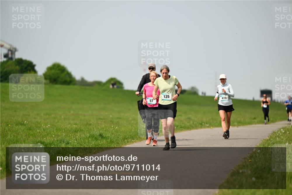 10.05.2026 - 8. Wedeler Halbmarathon Dr. Thomas Lammeyer http://msf.ph/oto/9711014 10.05.2026 12:05:36 Laufen 125, 416 meine-sportfotos.de
