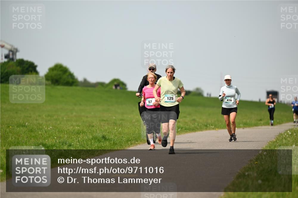 10.05.2026 - 8. Wedeler Halbmarathon Dr. Thomas Lammeyer http://msf.ph/oto/9711016 10.05.2026 12:05:36 Laufen 125, 416 meine-sportfotos.de