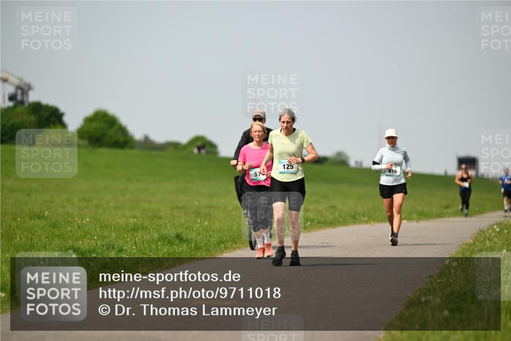 10.05.2026 - 8. Wedeler Halbmarathon Dr. Thomas Lammeyer http://msf.ph/oto/9711018 10.05.2026 12:05:36 Laufen 125, 416 meine-sportfotos.de
