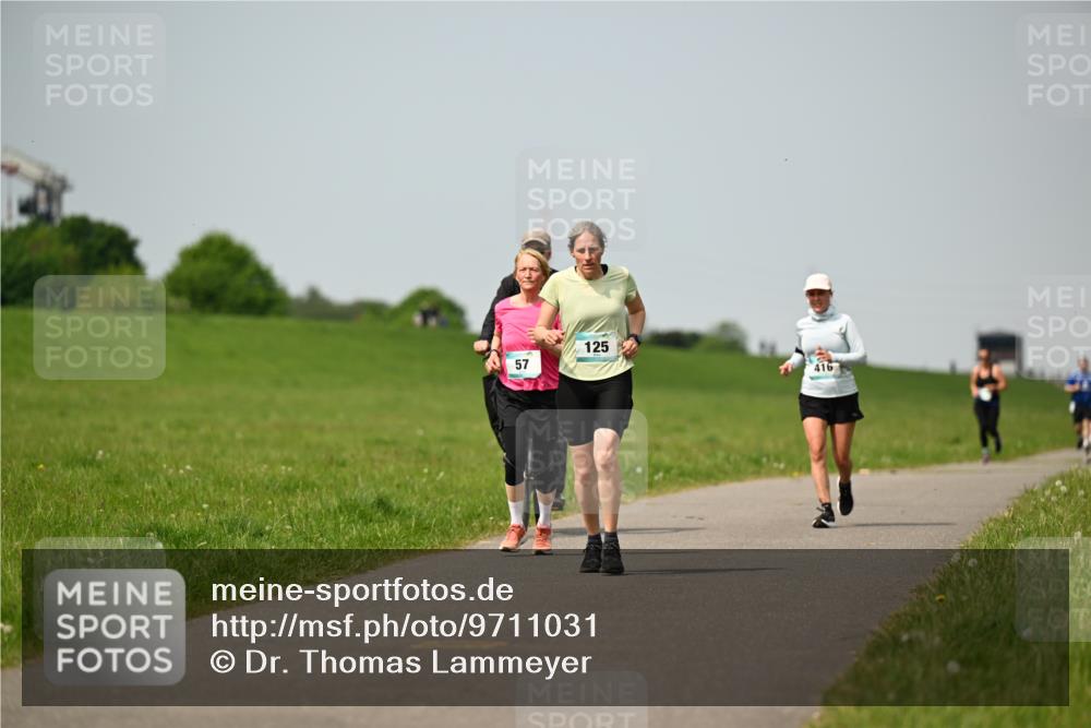 10.05.2026 - 8. Wedeler Halbmarathon Dr. Thomas Lammeyer http://msf.ph/oto/9711031 10.05.2026 12:05:36 Laufen 125, 416 meine-sportfotos.de