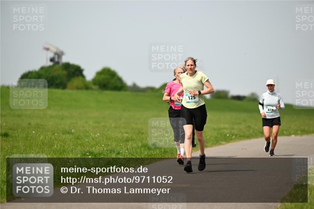 10.05.2026 - 8. Wedeler Halbmarathon Dr. Thomas Lammeyer http://msf.ph/oto/9711052 10.05.2026 12:05:38 Laufen 125, 416 meine-sportfotos.de