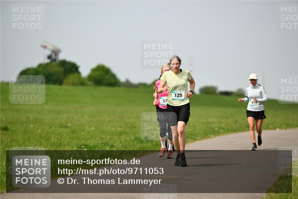 10.05.2026 - 8. Wedeler Halbmarathon Dr. Thomas Lammeyer http://msf.ph/oto/9711053 10.05.2026 12:05:38 Laufen 125 meine-sportfotos.de