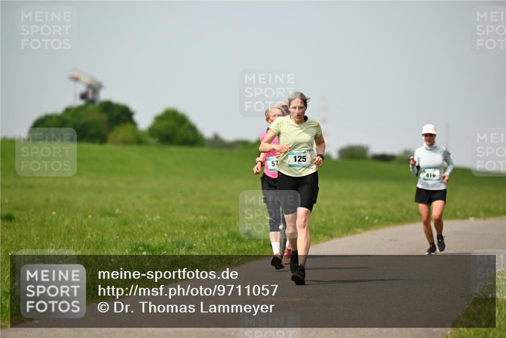 10.05.2026 - 8. Wedeler Halbmarathon Dr. Thomas Lammeyer http://msf.ph/oto/9711057 10.05.2026 12:05:38 Laufen 125 meine-sportfotos.de