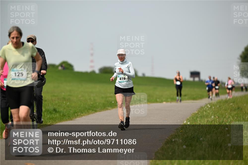 10.05.2026 - 8. Wedeler Halbmarathon Dr. Thomas Lammeyer http://msf.ph/oto/9711086 10.05.2026 12:05:41 Laufen 125, 416 meine-sportfotos.de