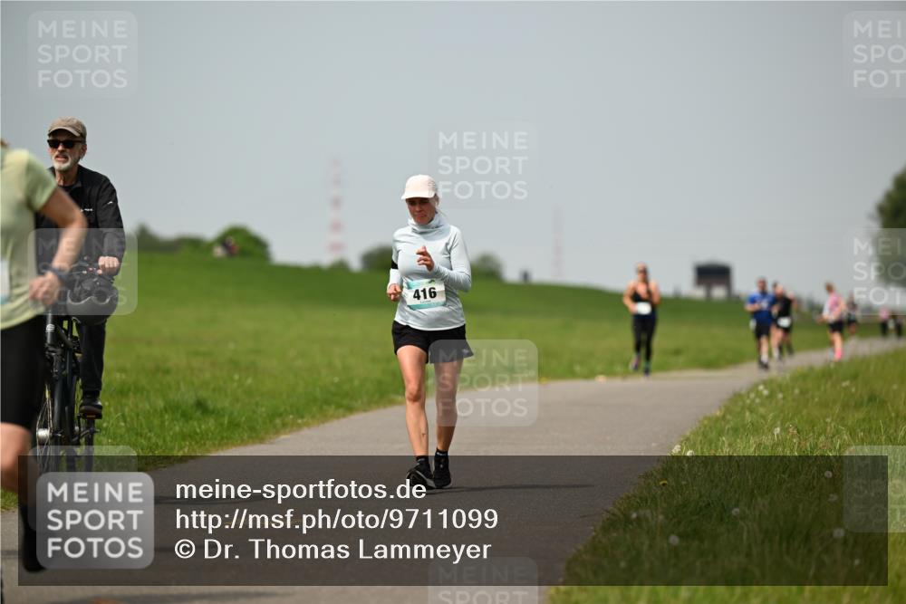10.05.2026 - 8. Wedeler Halbmarathon Dr. Thomas Lammeyer http://msf.ph/oto/9711099 10.05.2026 12:05:41 Laufen 416 meine-sportfotos.de
