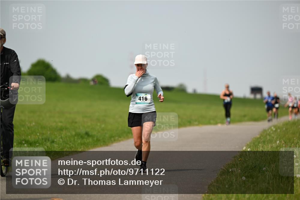 10.05.2026 - 8. Wedeler Halbmarathon Dr. Thomas Lammeyer http://msf.ph/oto/9711122 10.05.2026 12:05:43 Laufen 416 meine-sportfotos.de