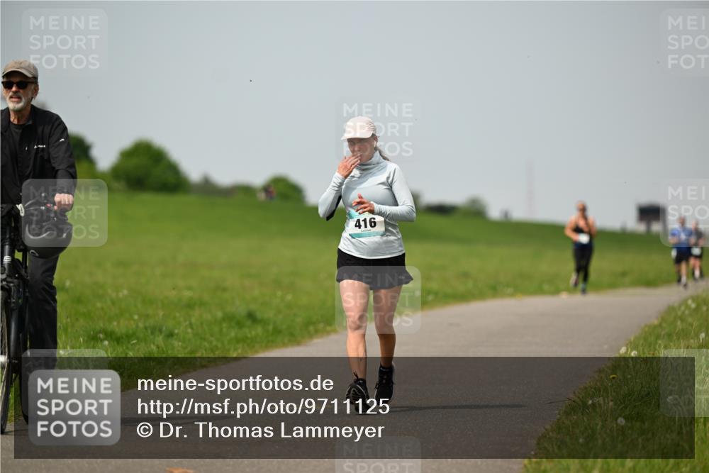 10.05.2026 - 8. Wedeler Halbmarathon Dr. Thomas Lammeyer http://msf.ph/oto/9711125 10.05.2026 12:05:43 Laufen 416 meine-sportfotos.de