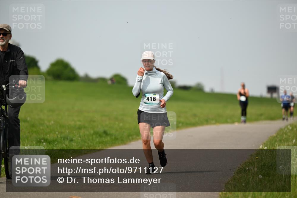 10.05.2026 - 8. Wedeler Halbmarathon Dr. Thomas Lammeyer http://msf.ph/oto/9711127 10.05.2026 12:05:43 Laufen 416 meine-sportfotos.de