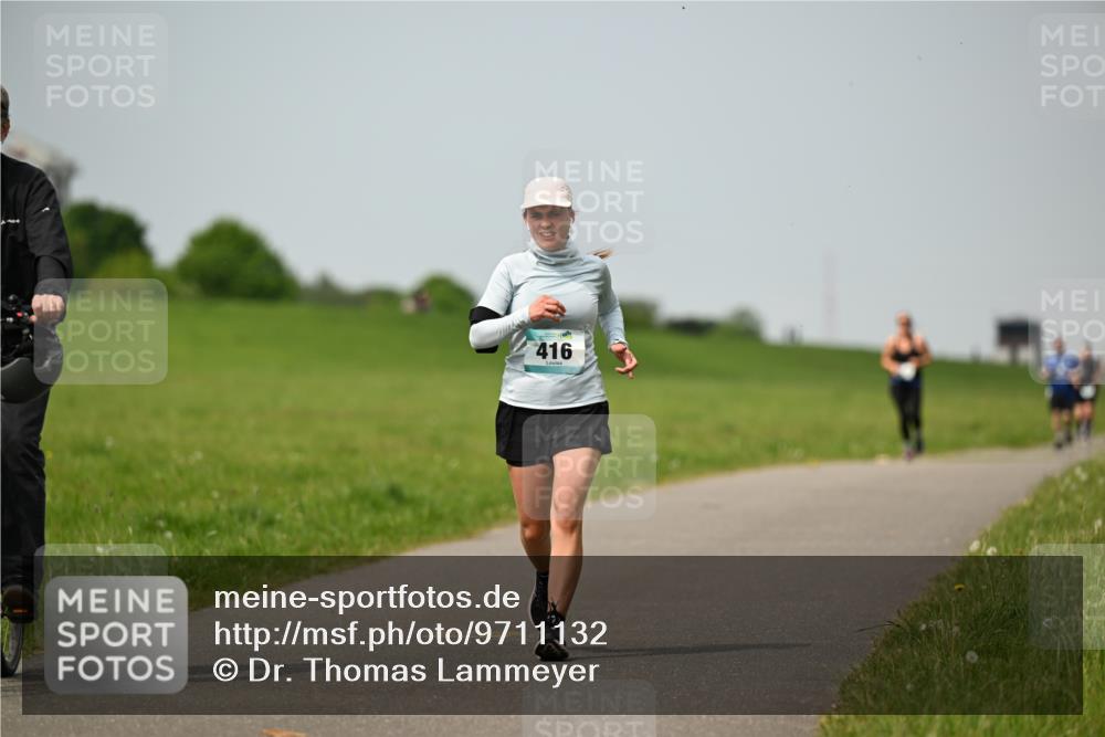 10.05.2026 - 8. Wedeler Halbmarathon Dr. Thomas Lammeyer http://msf.ph/oto/9711132 10.05.2026 12:05:43 Laufen 416 meine-sportfotos.de