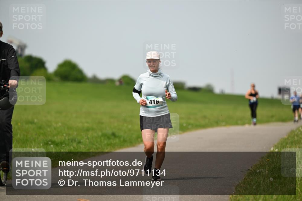 10.05.2026 - 8. Wedeler Halbmarathon Dr. Thomas Lammeyer http://msf.ph/oto/9711134 10.05.2026 12:05:43 Laufen 416 meine-sportfotos.de