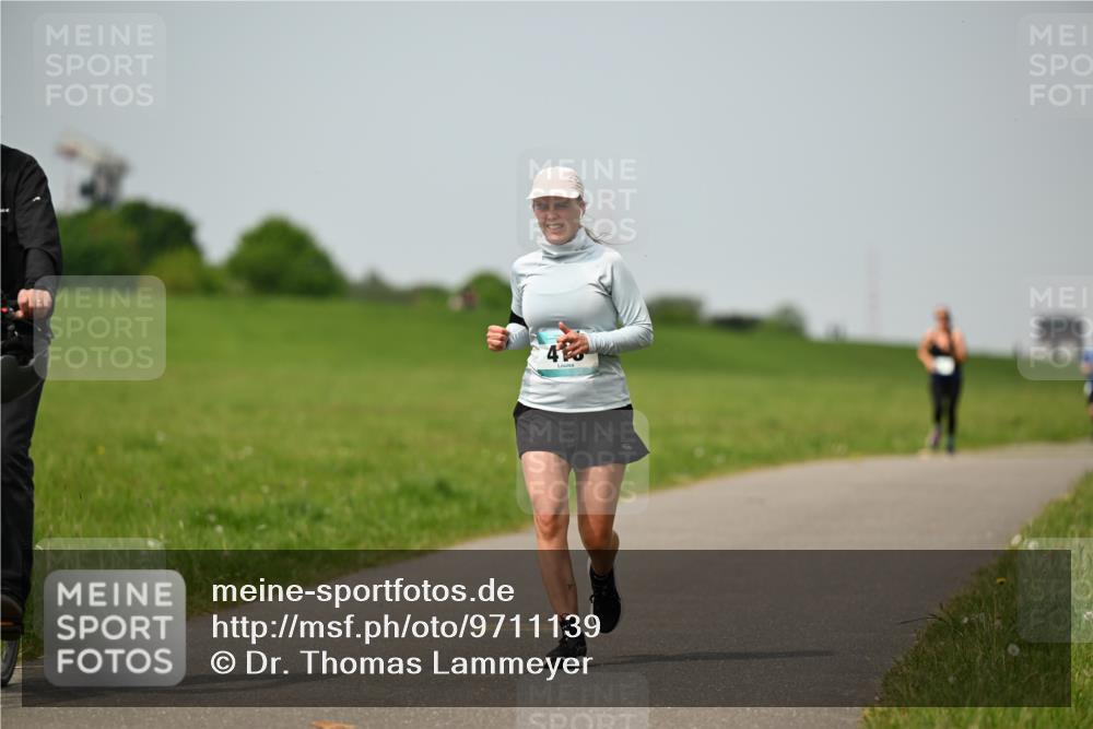 10.05.2026 - 8. Wedeler Halbmarathon Dr. Thomas Lammeyer http://msf.ph/oto/9711139 10.05.2026 12:05:44 Laufen  meine-sportfotos.de
