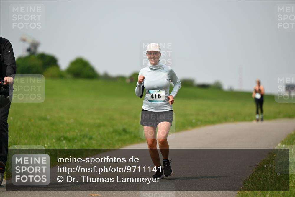 10.05.2026 - 8. Wedeler Halbmarathon Dr. Thomas Lammeyer http://msf.ph/oto/9711141 10.05.2026 12:05:44 Laufen 416 meine-sportfotos.de