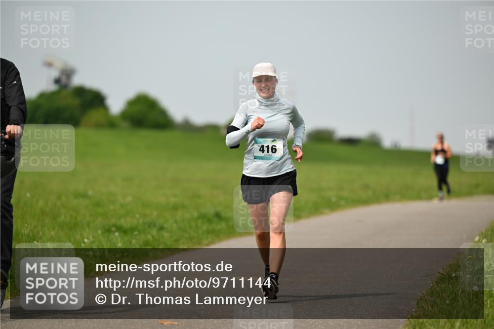 10.05.2026 - 8. Wedeler Halbmarathon Dr. Thomas Lammeyer http://msf.ph/oto/9711144 10.05.2026 12:05:44 Laufen 416 meine-sportfotos.de