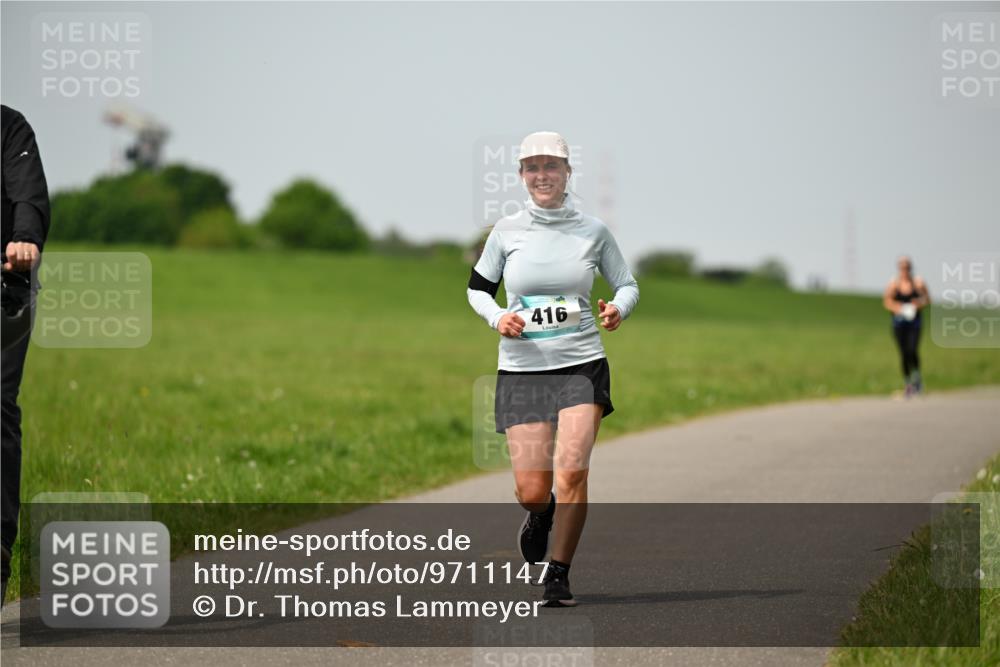 10.05.2026 - 8. Wedeler Halbmarathon Dr. Thomas Lammeyer http://msf.ph/oto/9711147 10.05.2026 12:05:44 Laufen 416 meine-sportfotos.de