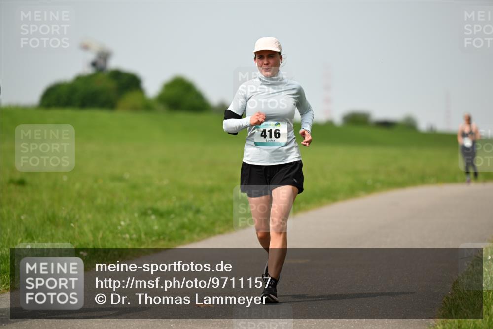 10.05.2026 - 8. Wedeler Halbmarathon Dr. Thomas Lammeyer http://msf.ph/oto/9711157 10.05.2026 12:05:45 Laufen 416 meine-sportfotos.de