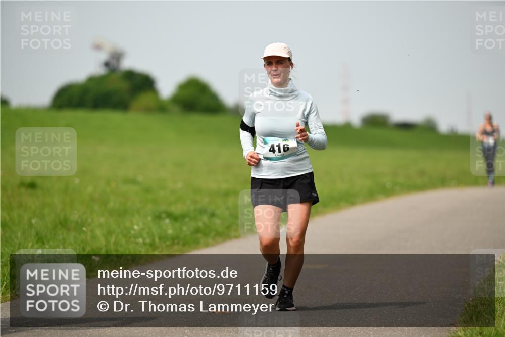 10.05.2026 - 8. Wedeler Halbmarathon Dr. Thomas Lammeyer http://msf.ph/oto/9711159 10.05.2026 12:05:45 Laufen 416 meine-sportfotos.de
