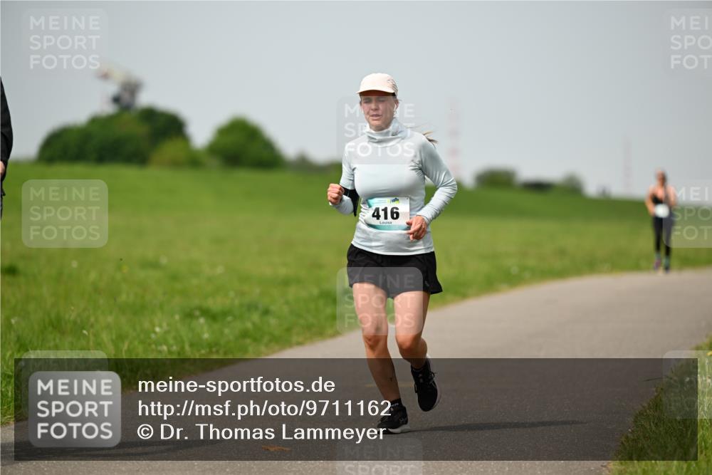 10.05.2026 - 8. Wedeler Halbmarathon Dr. Thomas Lammeyer http://msf.ph/oto/9711162 10.05.2026 12:05:44 Laufen 416 meine-sportfotos.de