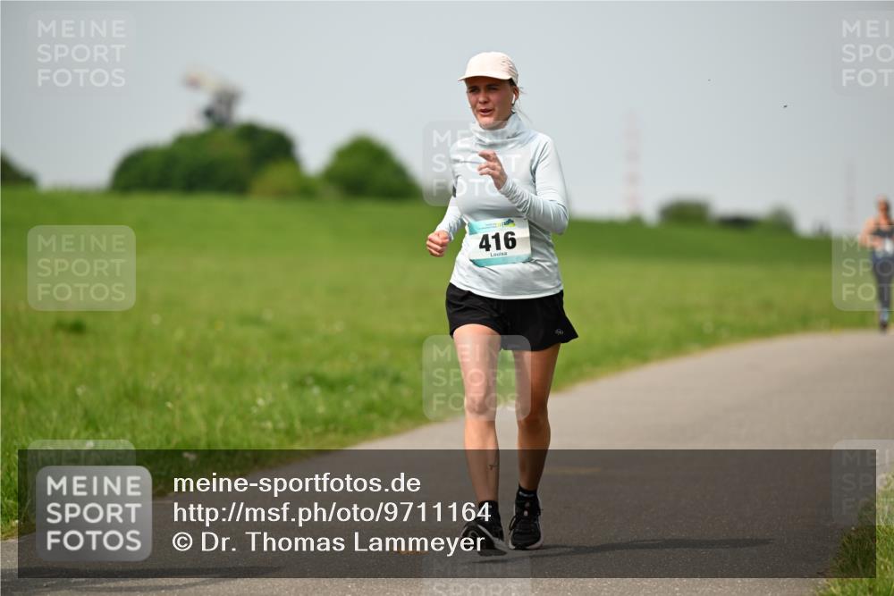 10.05.2026 - 8. Wedeler Halbmarathon Dr. Thomas Lammeyer http://msf.ph/oto/9711164 10.05.2026 12:05:45 Laufen 416 meine-sportfotos.de