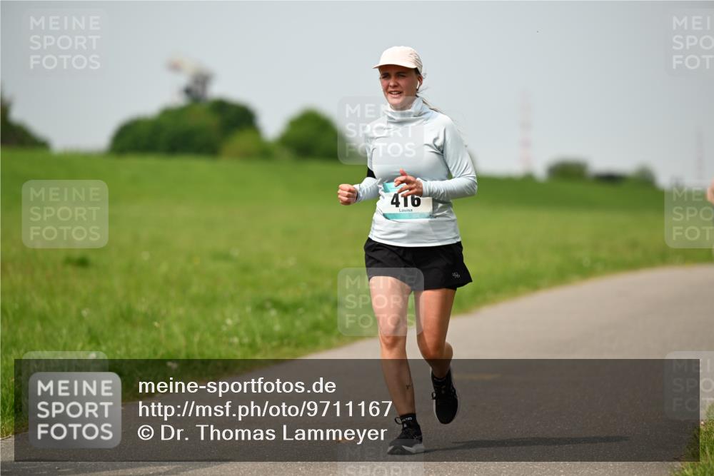 10.05.2026 - 8. Wedeler Halbmarathon Dr. Thomas Lammeyer http://msf.ph/oto/9711167 10.05.2026 12:05:45 Laufen 416 meine-sportfotos.de