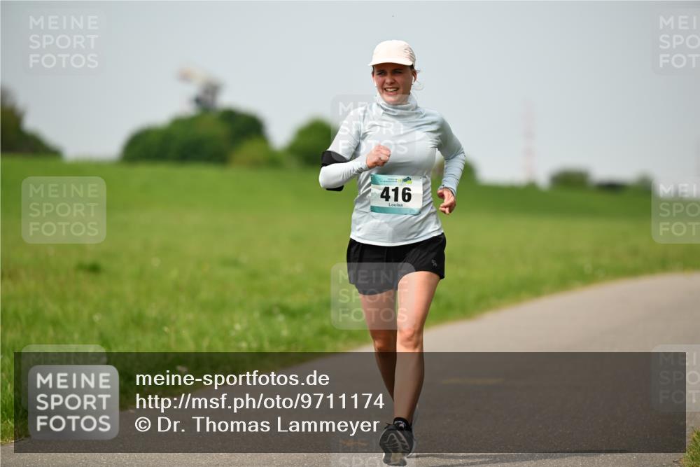 10.05.2026 - 8. Wedeler Halbmarathon Dr. Thomas Lammeyer http://msf.ph/oto/9711174 10.05.2026 12:05:45 Laufen 416 meine-sportfotos.de