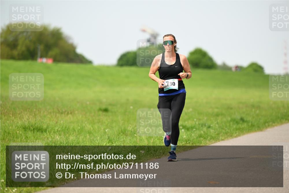 10.05.2026 - 8. Wedeler Halbmarathon Dr. Thomas Lammeyer http://msf.ph/oto/9711186 10.05.2026 12:06:01 Laufen  meine-sportfotos.de