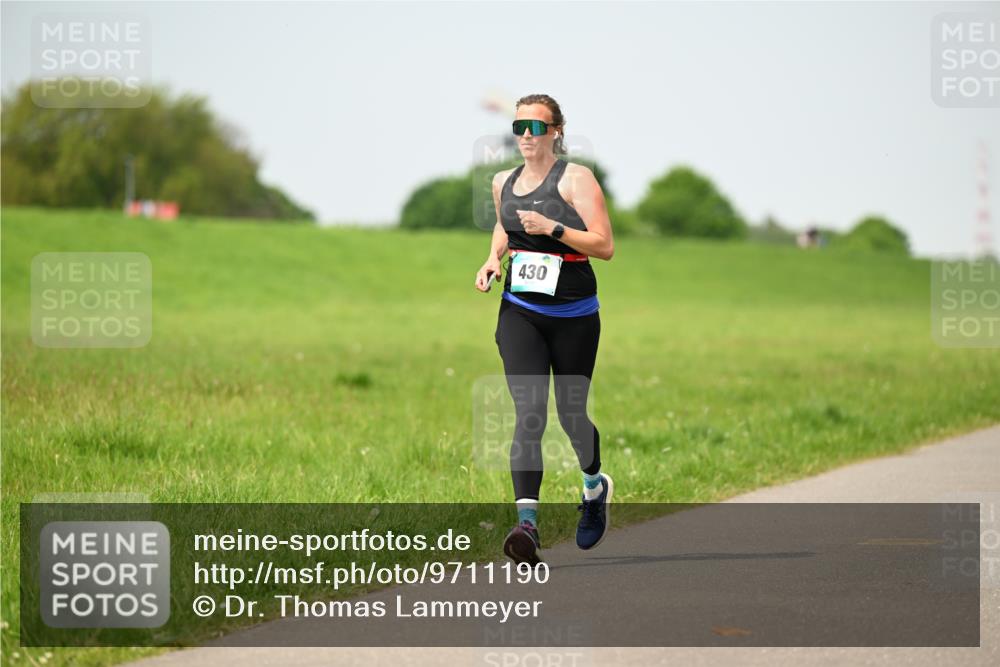 10.05.2026 - 8. Wedeler Halbmarathon Dr. Thomas Lammeyer http://msf.ph/oto/9711190 10.05.2026 12:06:01 Laufen 430 meine-sportfotos.de
