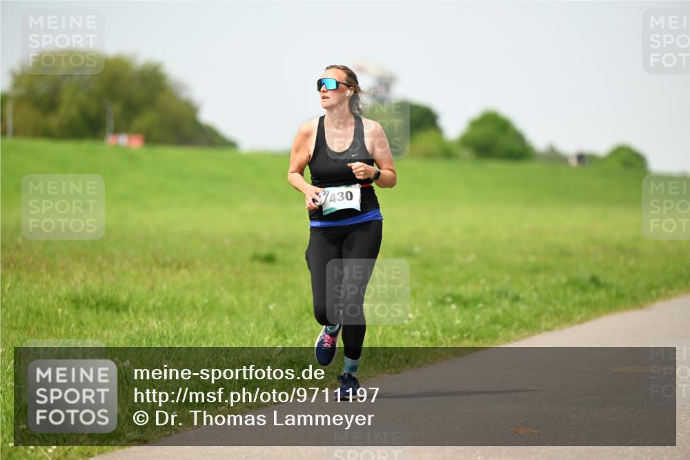 10.05.2026 - 8. Wedeler Halbmarathon Dr. Thomas Lammeyer http://msf.ph/oto/9711197 10.05.2026 12:06:02 Laufen 430 meine-sportfotos.de