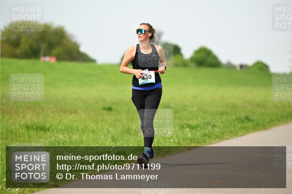 10.05.2026 - 8. Wedeler Halbmarathon Dr. Thomas Lammeyer http://msf.ph/oto/9711199 10.05.2026 12:06:02 Laufen 430 meine-sportfotos.de